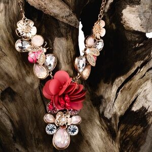 GUESS Gold-tone Bee Necklace